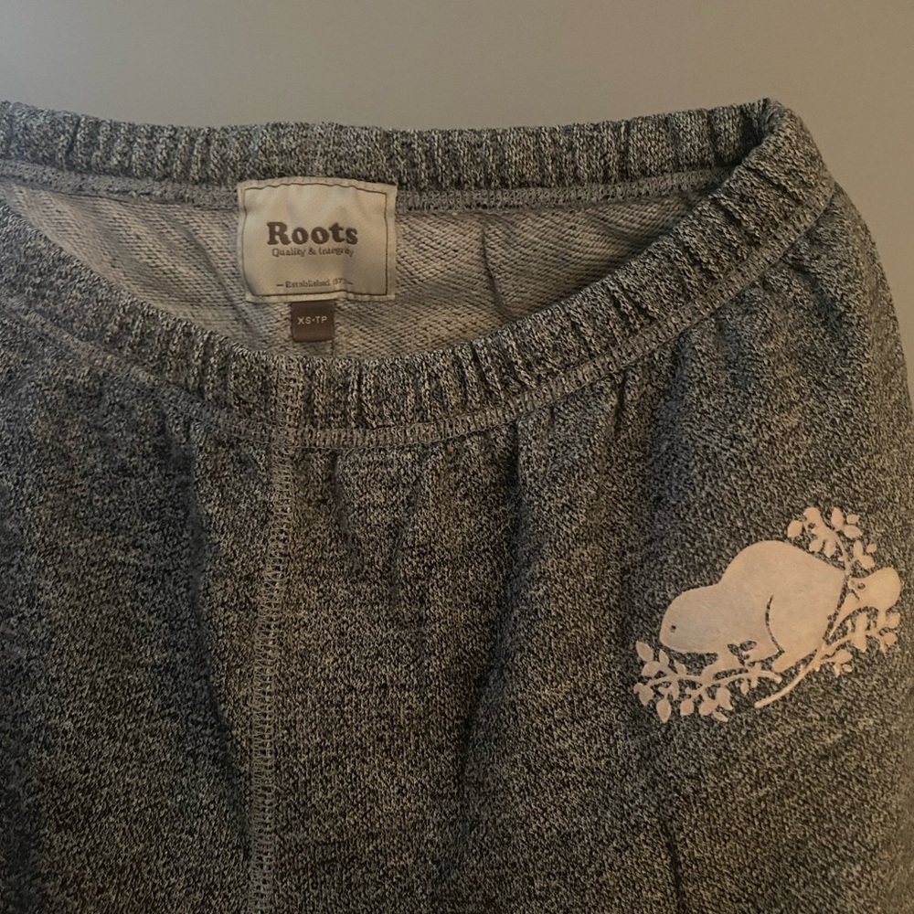 roots capris sweat pants